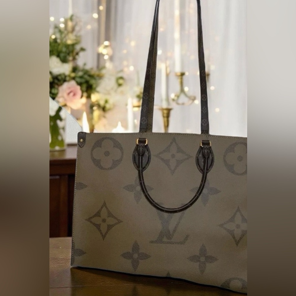 NWT Louis Vuitton ONTHEGO GM Tote Shoulder Bag Giant Monogram Brown + COA